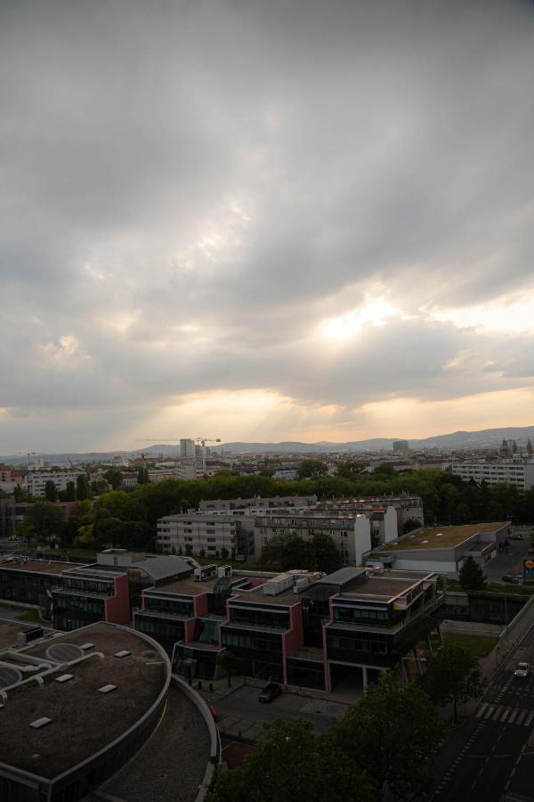 Restify10 - Skyline View - Fitness - Garge - Modern Apartment Vienna Exterior photo