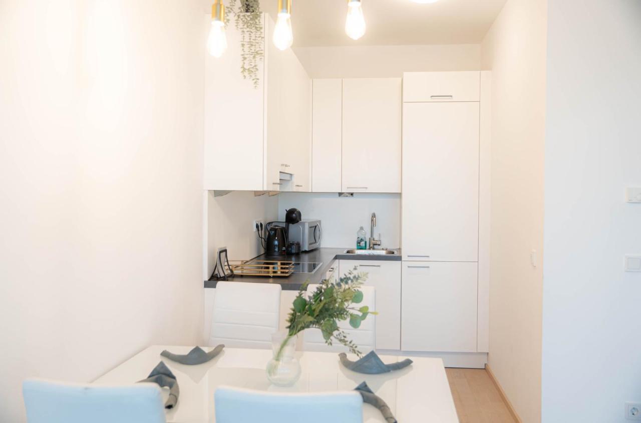 Restify10 - Skyline View - Fitness - Garge - Modern Apartment Vienna Exterior photo
